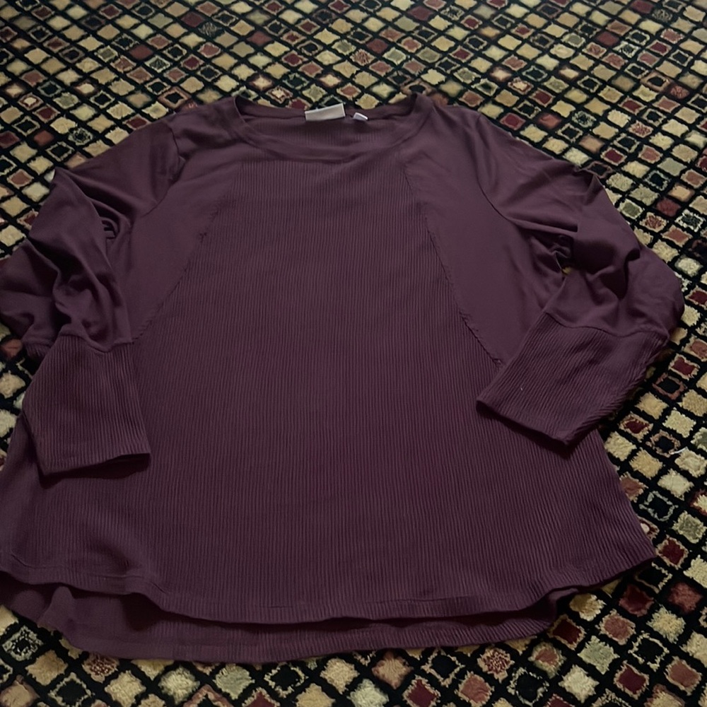 Belle by Kim Gravel Women’s Maroon Waffle Cut Ling Sleeve Top